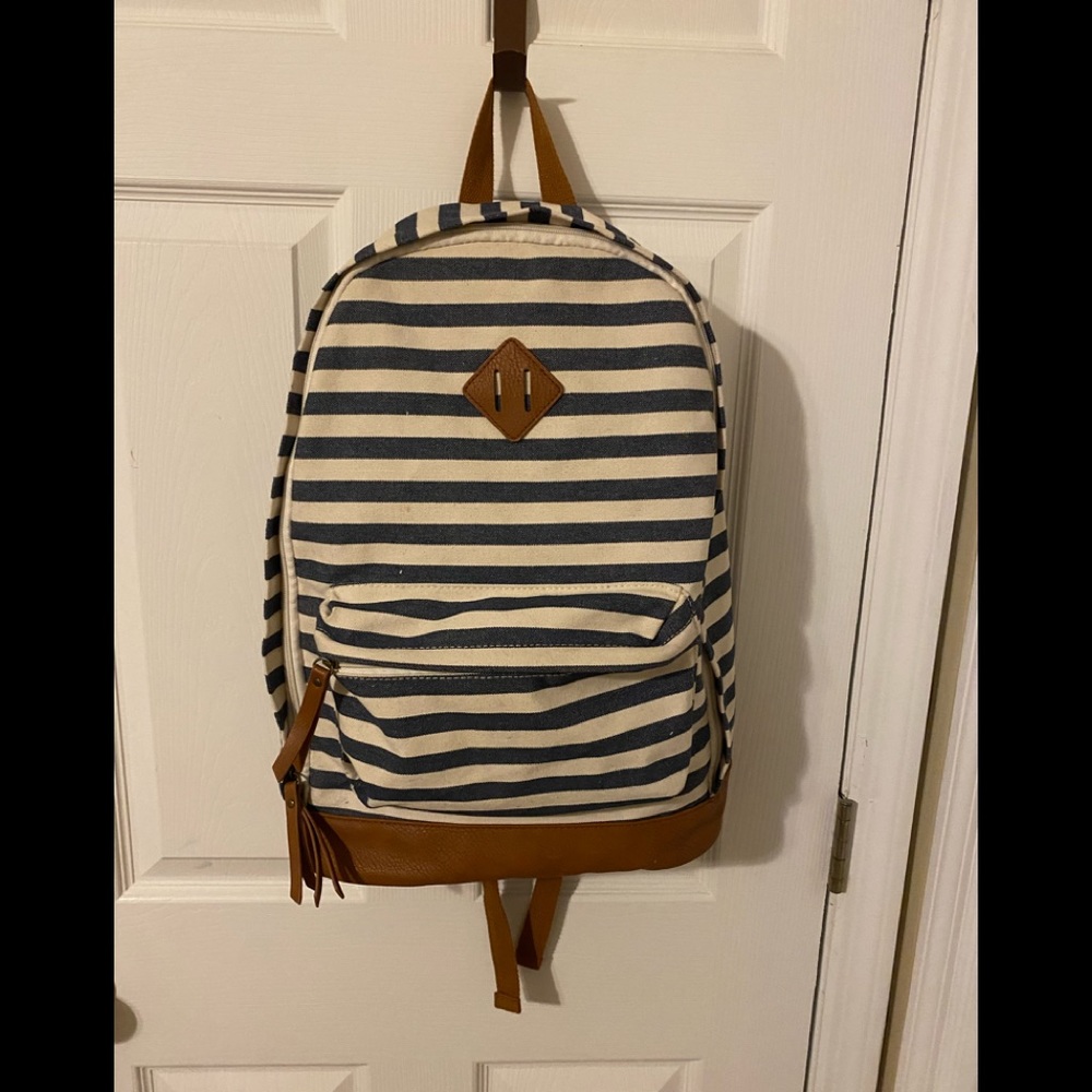 Backpack - Picture 1 of 8
